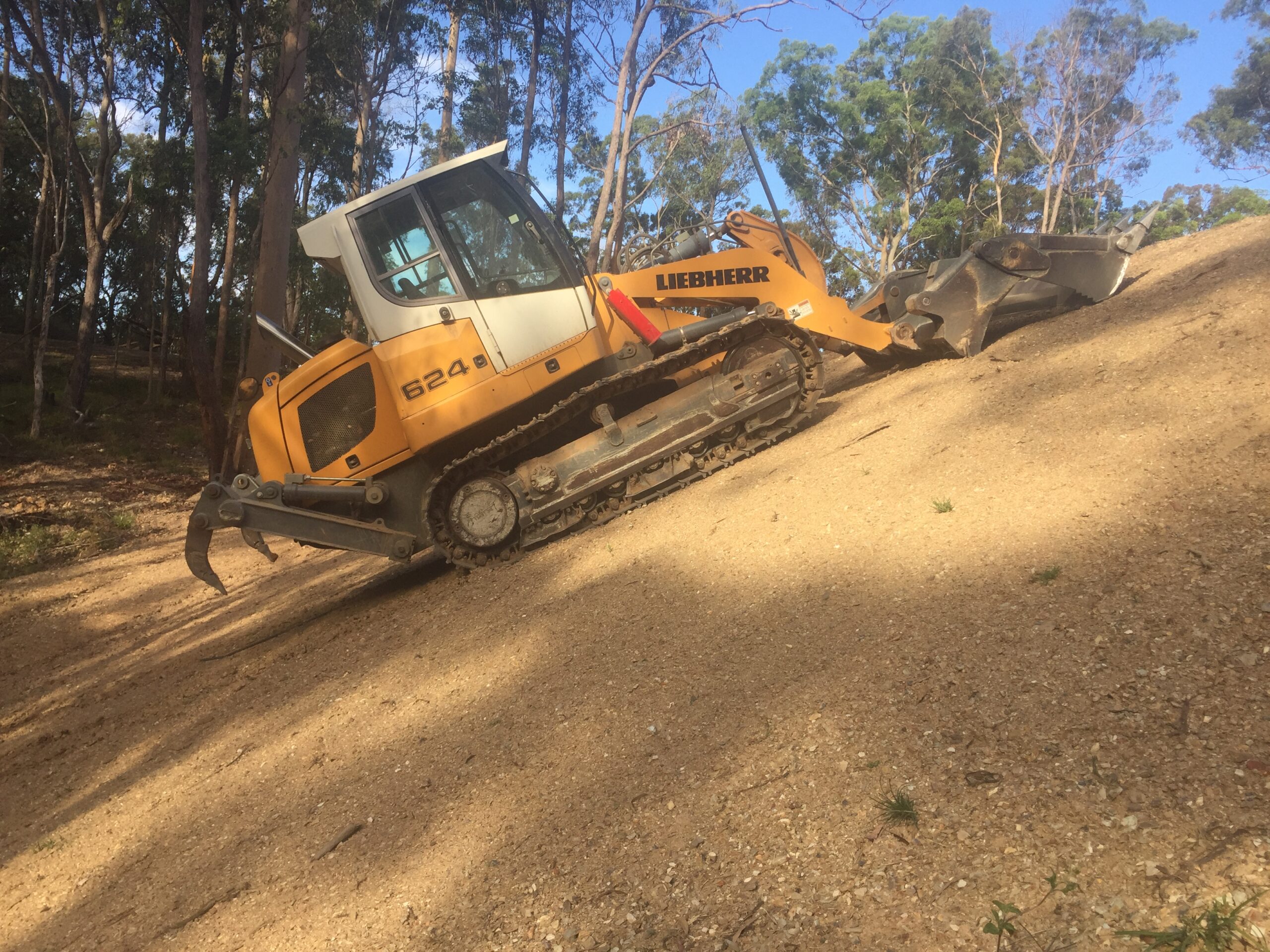 Drott_Hire_Brisbane_Gold_Coast Steps in preparation of site for construction works involves site clearing, excavation, grading and compaction.